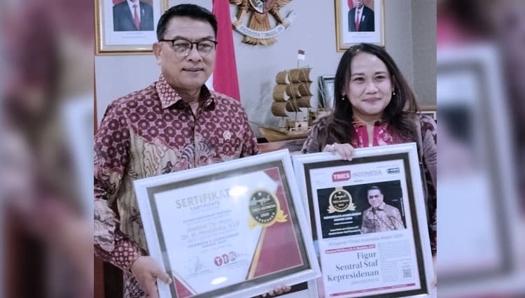 Terima Anugerah TIMES Indonesia, Moeldoko Ingin Fokus Pemulihan Ekonomi